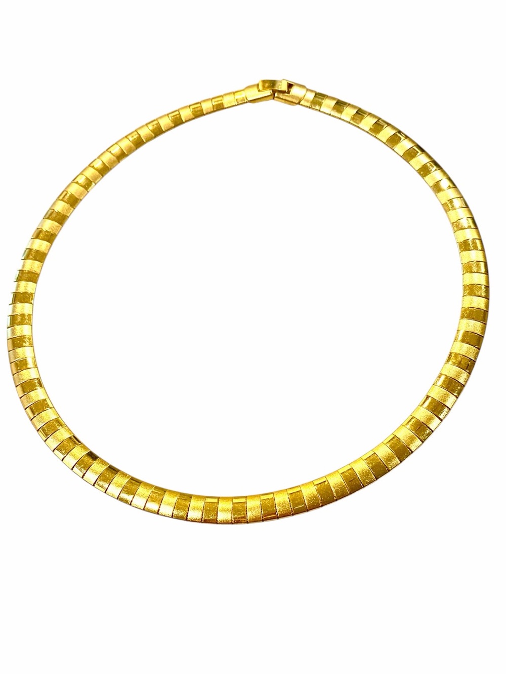 Vintage Gold Tone Flat Linked Omega Chain Collar Choker
Necklace 18”